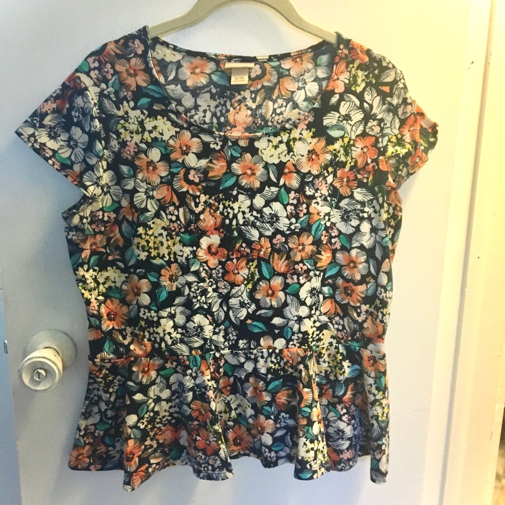 🎁🎁🎁 Floral print peplum t-shirt